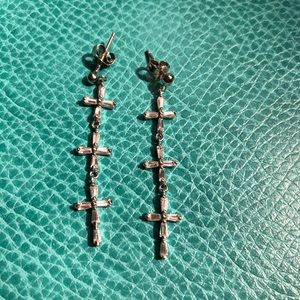 🍬Elegant Cross crystal Pierced earrings